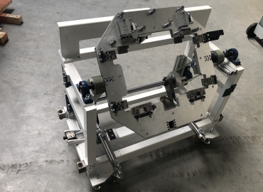 Famex Tools Kft. egyedi gépgyártás, pneumatikus termékforgató asztal robothoz